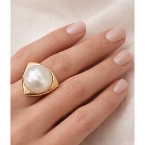 Vintage 18K Yellow Gold Mabe Pearl Cocktail Ring - Hallmark "K" 750 - Size 6.5